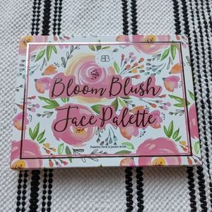 Bloom Blush PaletteFace Palette